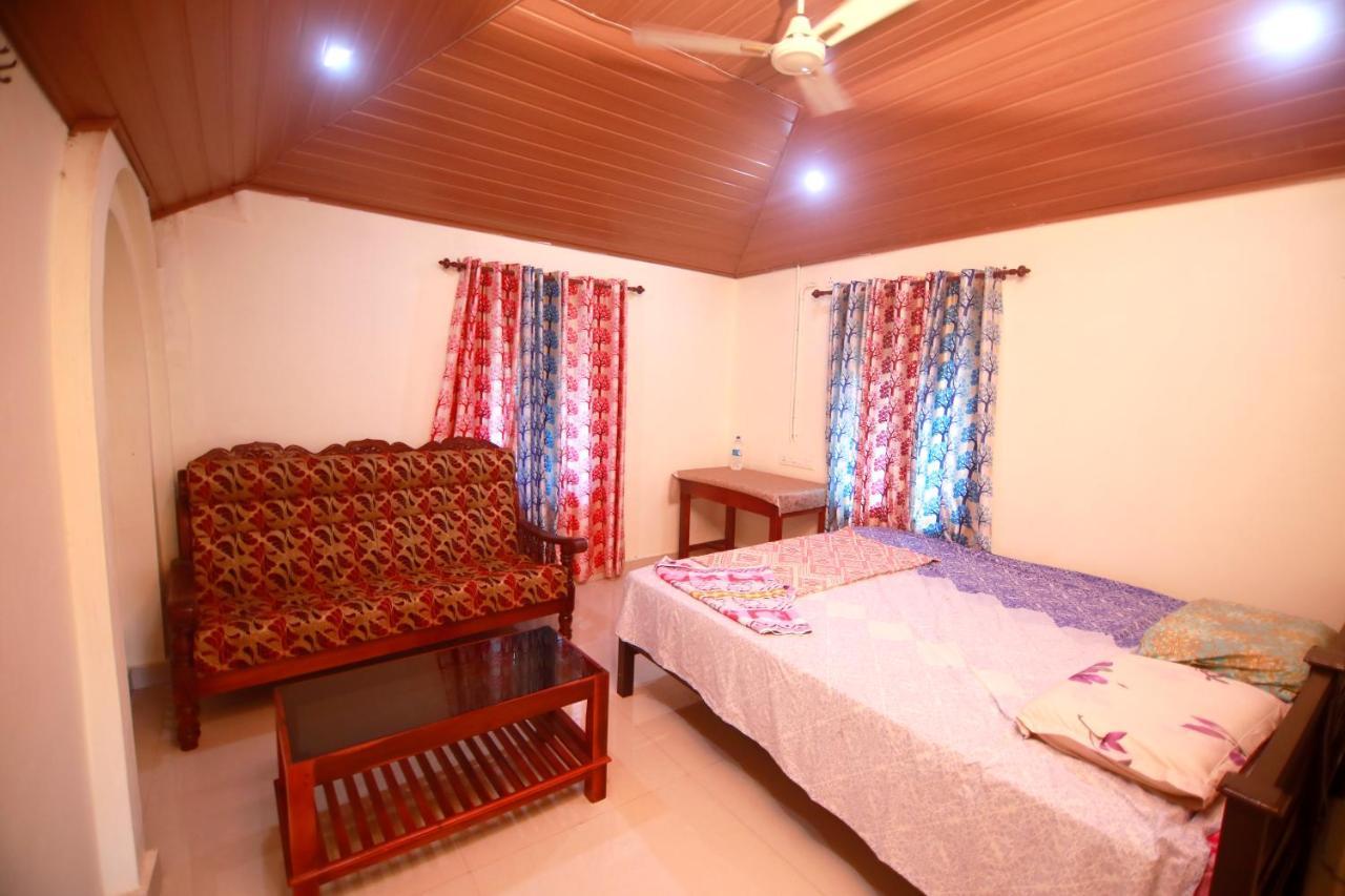Munroe Lagoons Kollam Dış mekan fotoğraf